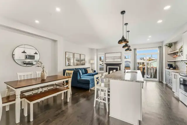 Stylish 3-Bed Townhome on Quiet Cul-de-Sac   Finished Basement