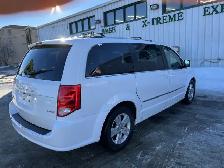 2017 Dodge Grand Caravan Crew Plus - Photo 4