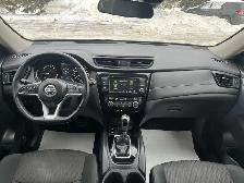 2020 Nissan Rogue SV - Photo 16