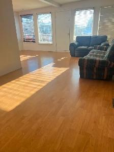 Balcony/All Utilities &Wi-Fi included/5 min walk Franklin Ctrain