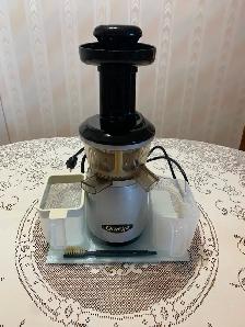 Omega Juicer