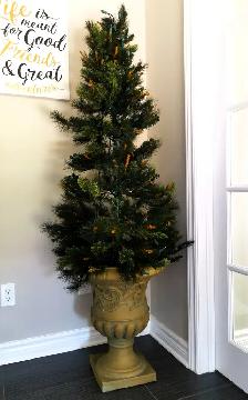6 Feet Christmas Tree with Lights and Traditional Pot - Photo 4