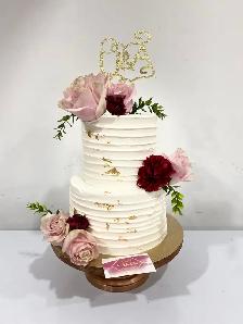 White flowers wedding cakes , pink red flowers cake