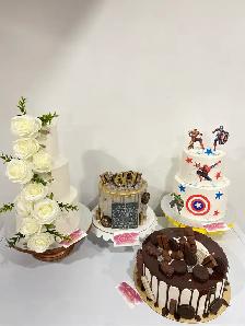 White flowers wedding cakes , pink red flowers cake - Photo 10