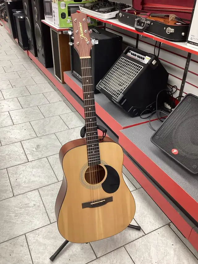 Guitate acoustique Jasmine