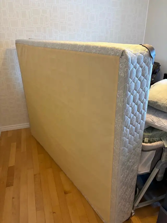 queen box spring