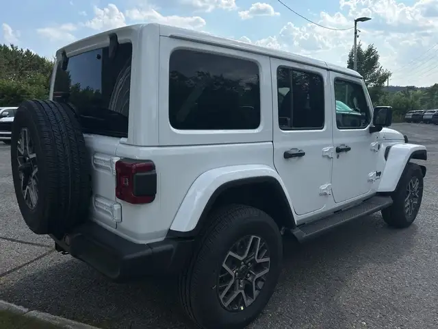 2025 Jeep Wrangler 4-Door Sahara - Photo 7