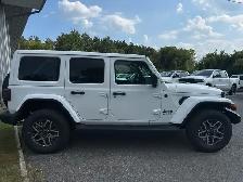 2025 Jeep Wrangler 4-Door Sahara - Photo 8