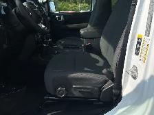 2025 Jeep Wrangler 4-Door Sahara - Photo 15