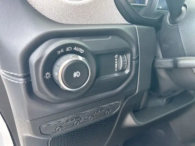 2025 Jeep Wrangler 4-Door Sahara - Photo 27