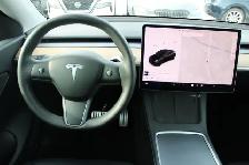 2022 Tesla Model Y - Photo 11