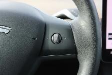 2022 Tesla Model Y - Photo 12