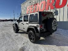 2014 Jeep Wrangler Unlimited Sport 4WD - Photo 2