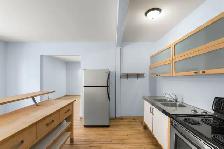 Fully Remodelled Triplex located in the heart of Winnipeg! - Photo 3