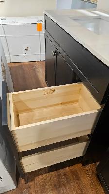 42' vanity with quartz countertop - Photo 3