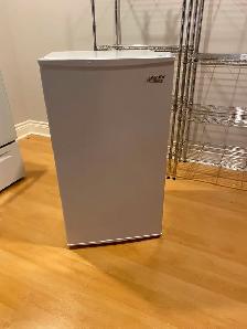 Arctic Mini fridge