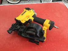 Cloueuse pneumatique DeWalt