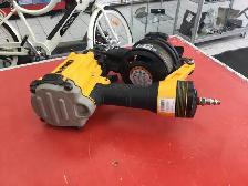 Cloueuse pneumatique DeWalt - Photo 5