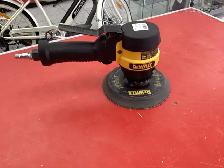 sableuse a air orbital DeWalt - Photo 2