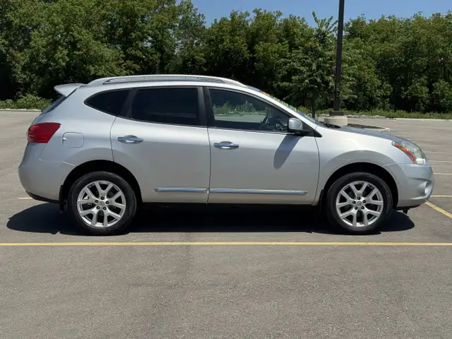 2013 Nissan Rogue SV - Photo 9