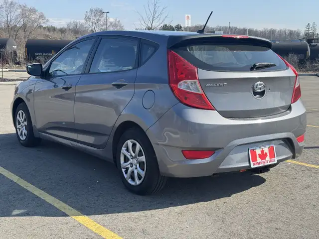 2013 Hyundai Accent L 5 SPEED - Photo 5