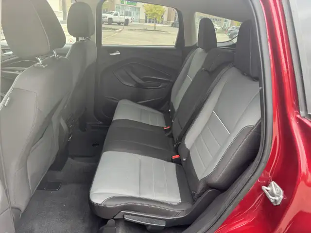 2014 Ford Escape SE - Photo 14