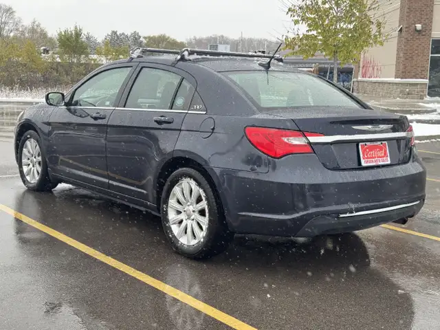 2014 Chrysler 200 Touring - Photo 5