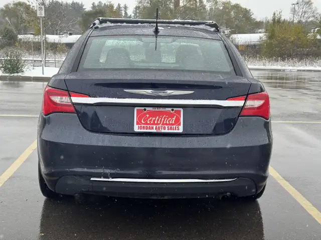 2014 Chrysler 200 Touring - Photo 6