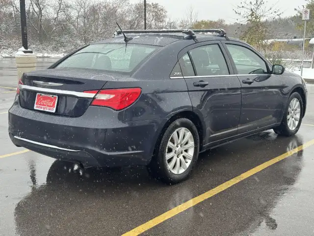 2014 Chrysler 200 Touring - Photo 9