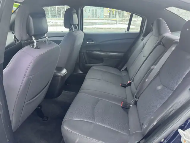 2014 Chrysler 200 Touring - Photo 14