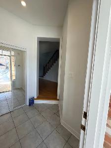 Whole House For Lease Brampton - Photo 2