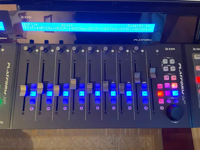 DAW Control Surface System - Photo 3