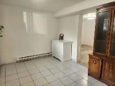 Semi-basement 2 1/2 apartment -Western NDG - Photo 9