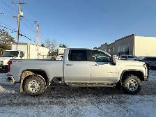 2022 Chevrolet Silverado 2500HD LT CREW CAB, 6.6L, V8, Clean Car - Photo 4