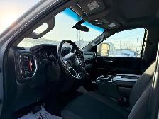 2022 Chevrolet Silverado 2500HD LT CREW CAB, 6.6L, V8, Clean Car - Photo 14