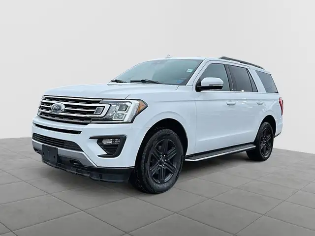 2021 Ford Expedition XLT XLT | Moonroof | 20-inch Black Wheels