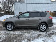 2011 Toyota RAV4 LIMITED | AWD | LEATHER | HEATED SEATS | NO ACC - Photo 2