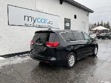 2023 Chrysler Grand Caravan SXT - Photo 3