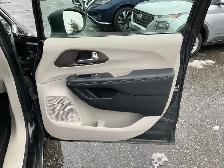 2023 Chrysler Grand Caravan SXT - Photo 19