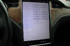 2020 Tesla Model S - Photo 24