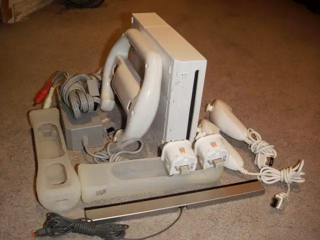 NINTENDO Wii, $80.