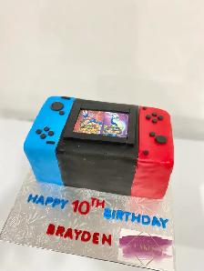 The wheels on the bus cake, pokemon cake , Nintendo cake - Photo 6