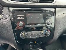 2015 Nissan Rogue SV w/12 Month Powertrain Warranty - Photo 18