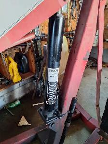 Engine Crane - Photo 2