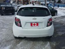 2015 Chevrolet Sonic LT - Photo 4