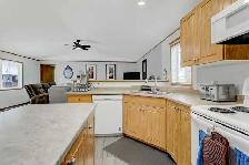 Well Cared For Mobile Home in Clairmont - Photo 2