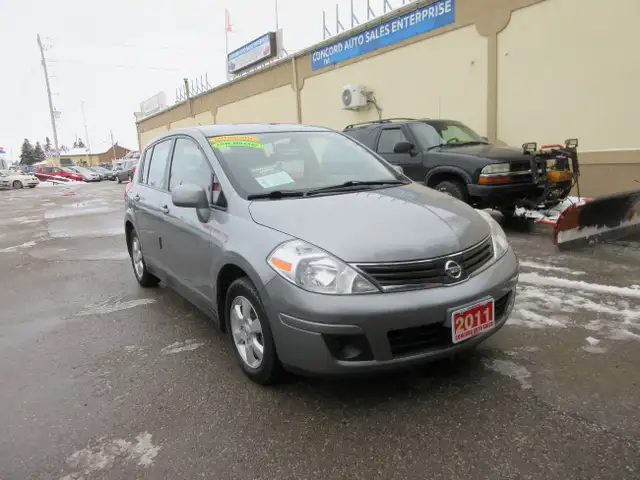 2011 Nissan Versa 1.8 SL