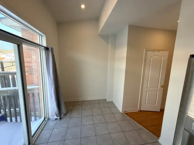 House for lease in Brampton Whole House - Photo 5