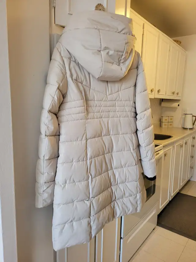 Winter coat for women / Manteau d'hiver pour femmes