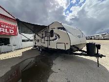 2018 KEYSTONE BULLET 272BHS, BUNKS, REAR BATHROOM, SECOND ACCESS